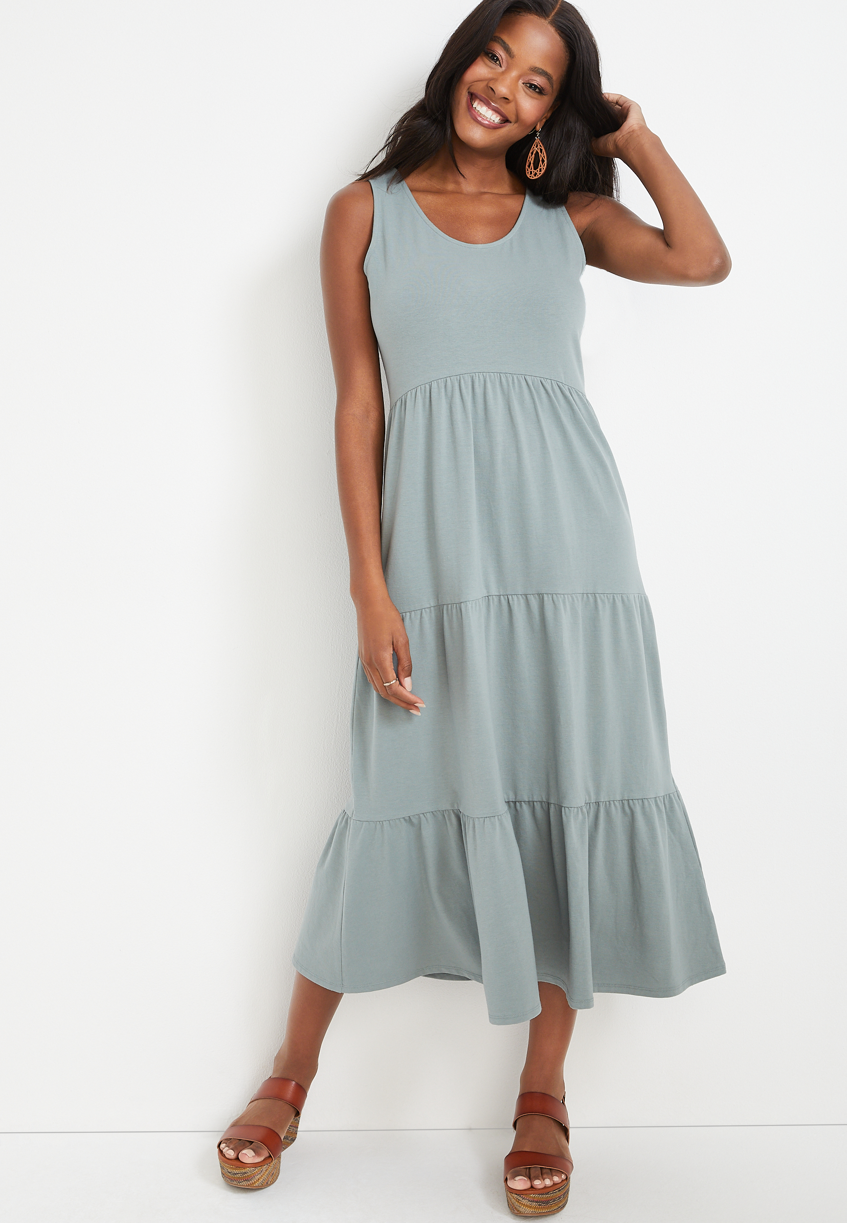 24/7 Solid Tiered Midi Dress | maurices
